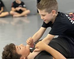 Παιδιά σε προπόνηση krav maga